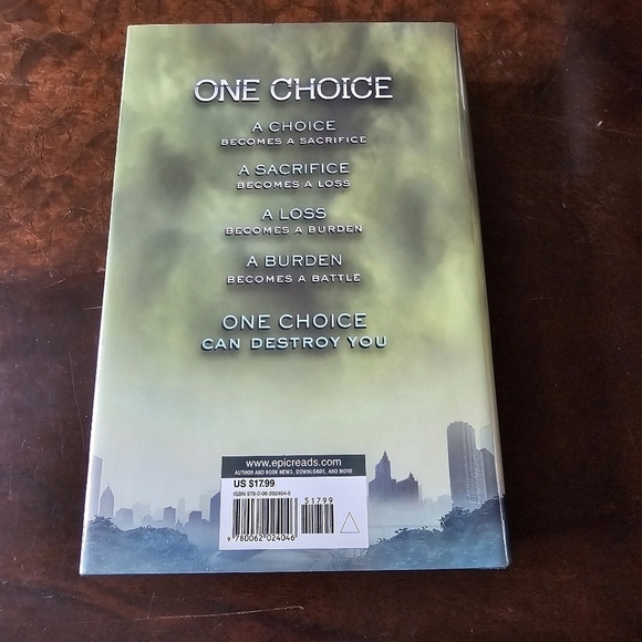 Insurgent Hardcover Book, Book 2 in the Divergent Series, Veronica Roth - Picture 8 of 8